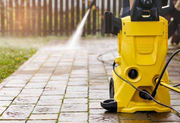 Best Pool Deck Cleaning in Thornport, OH